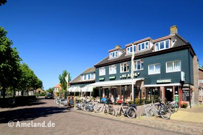 Hoofdweg, Buren, Ameland