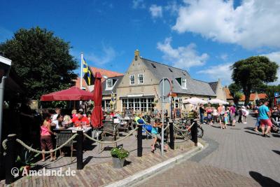 Burgerstraat / Barentsstraat, Hollum, Ameland