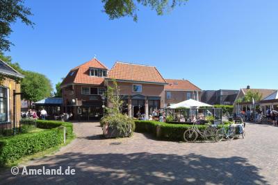Heeckerenstraat / Hofkerweg, Nes, Ameland