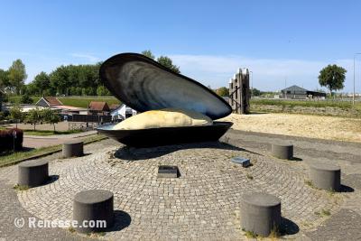 Mosselmonument Bruinisse