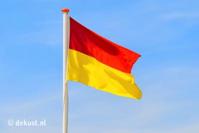 Rood Gele Vlag Strand