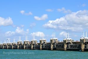 Eastern Scheldt storm surge barrier - 1