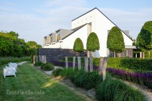 Villa Zoutelande – logies en ontbijt - 1