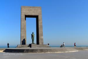 Statue of King Leopold I - 1