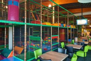 Indoor Playground Monkey Town Middelburg - 1
