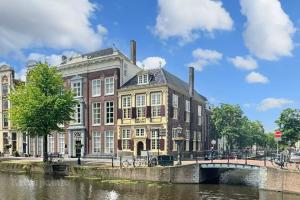 Leiden